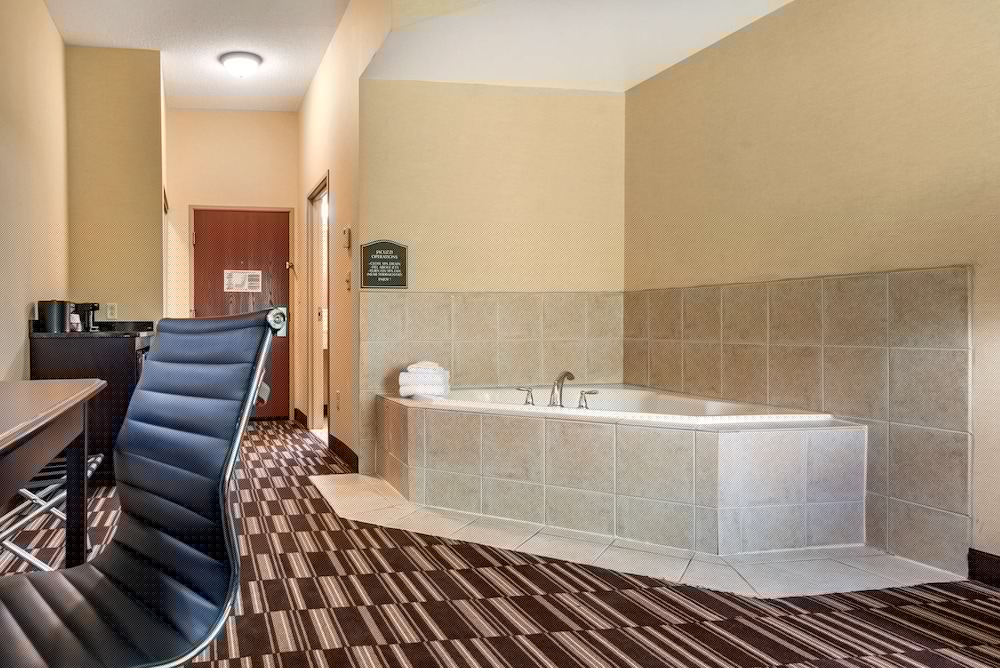 Best Western Plus Victor Inn & Suites 12/35