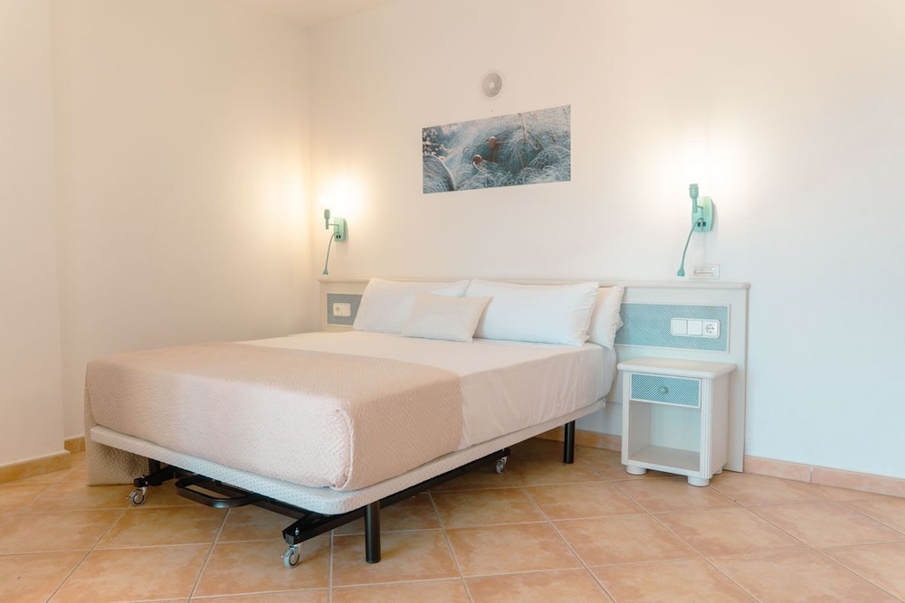 Rosamar Ibiza Hotel 9/42