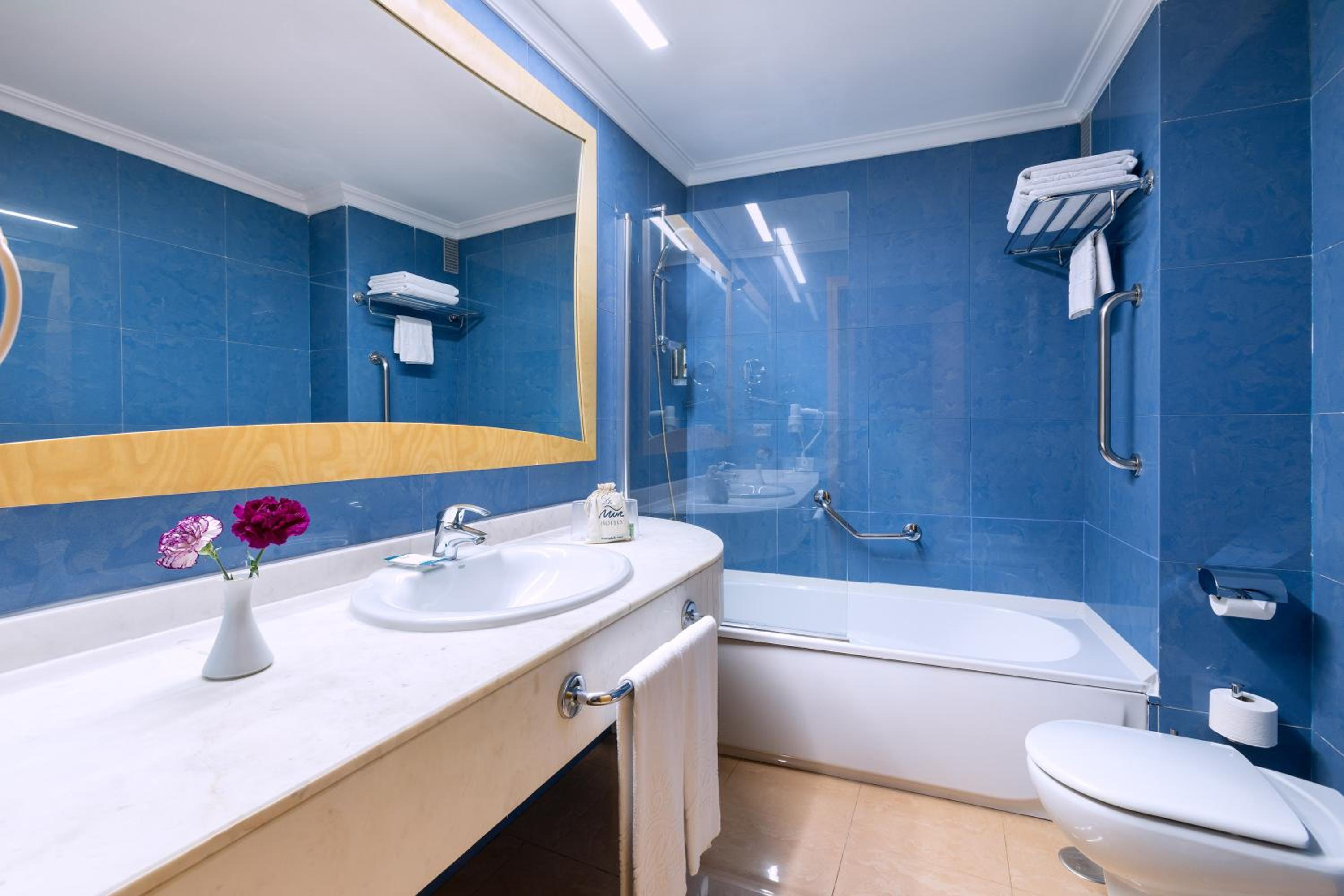 غرفة سوبيريور بسريرين منفصلين بإطلالة على البحر، Mur Hotel Faro Jandia 2/3