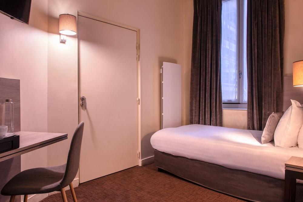 Room, Single