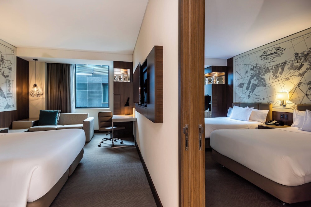 Superior, Twin Beds, Courtyard By Marriott Bogota Airport 3/6