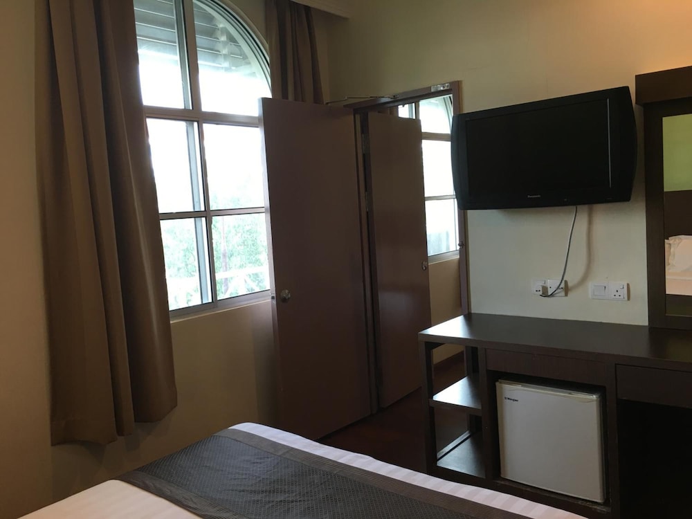 Hotel Lintas Plaza 31/39