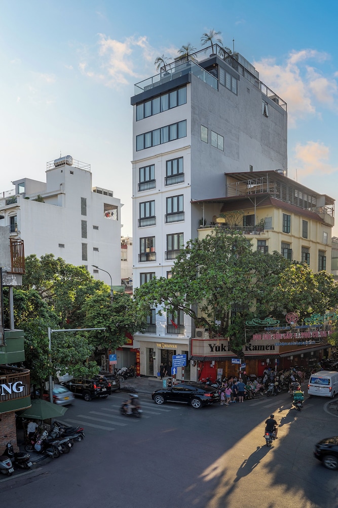 The Q Boutique Hotel 35/41
