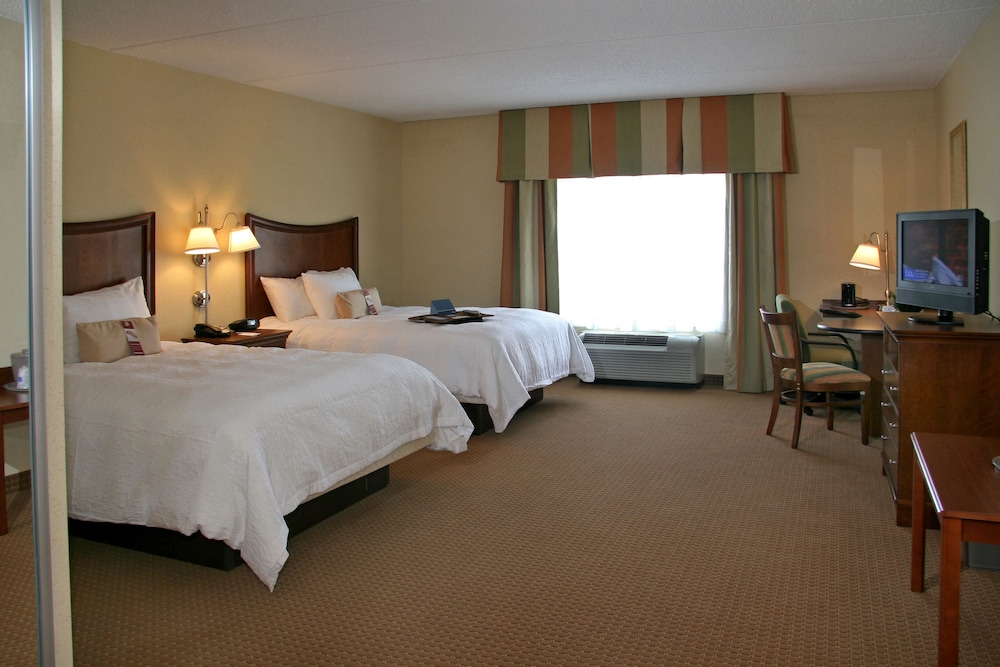 Hampton Inn & Suites Blairsville 22/45