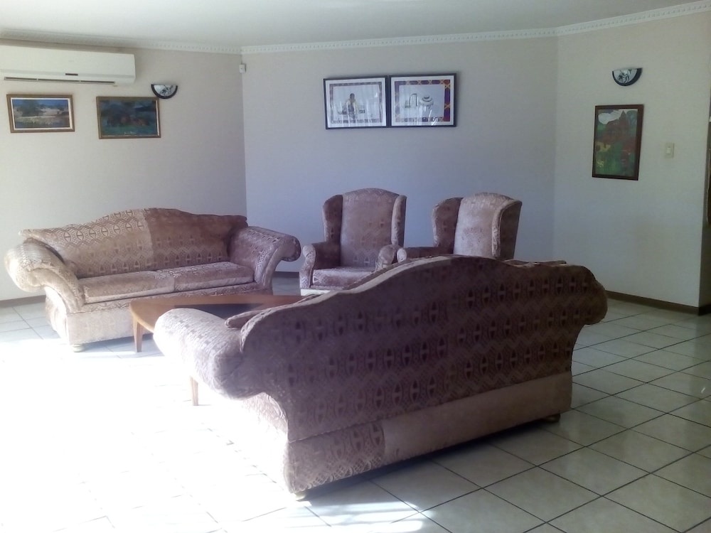 Thabiso Guesthouse 10/14