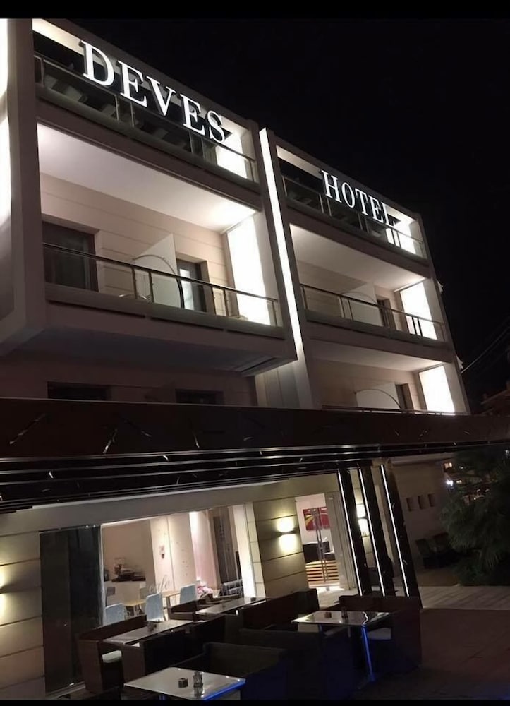 Deves Hotel 4/36