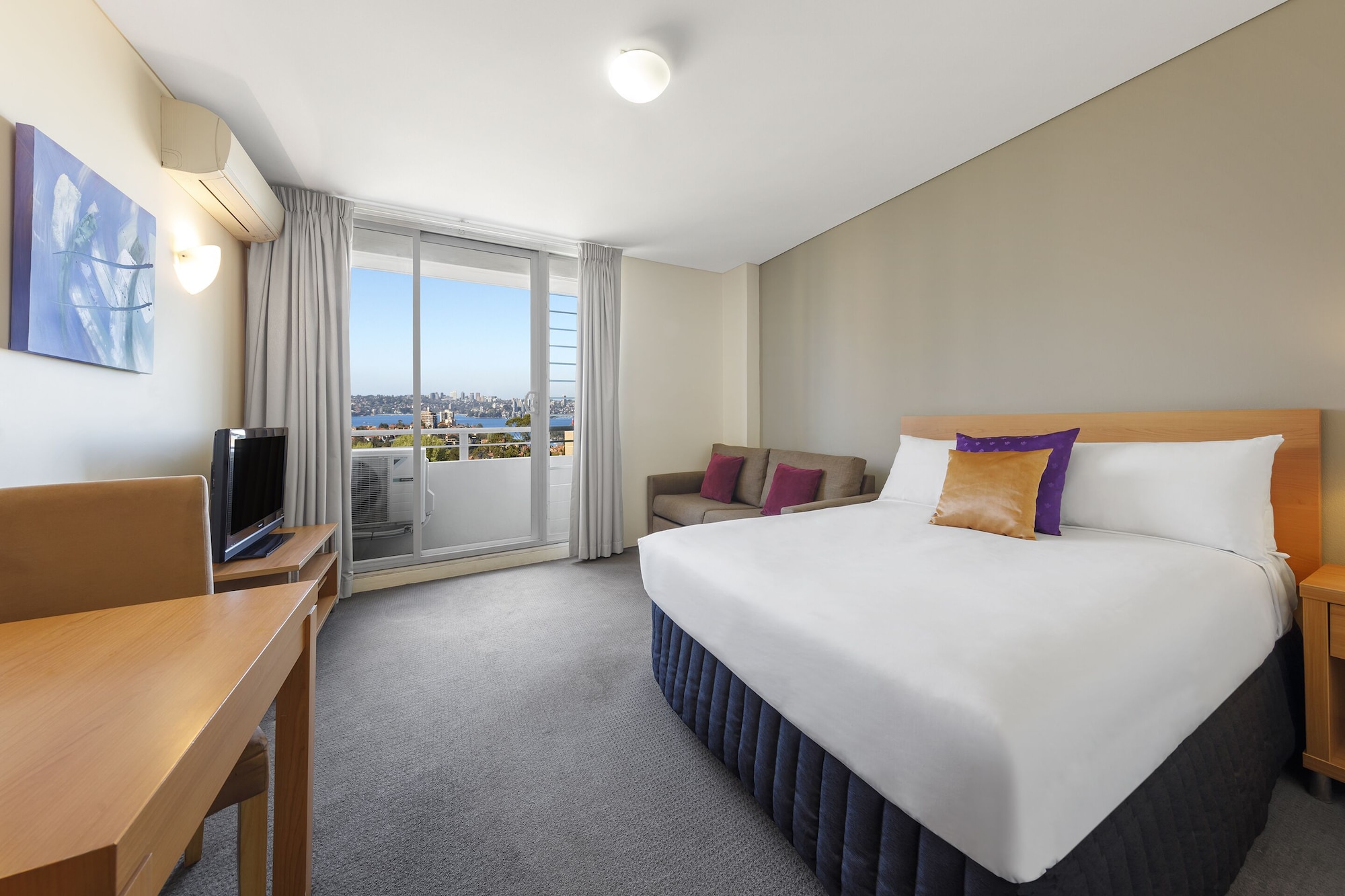 STUDIO, APARTMENT, HARBOUR VIEW