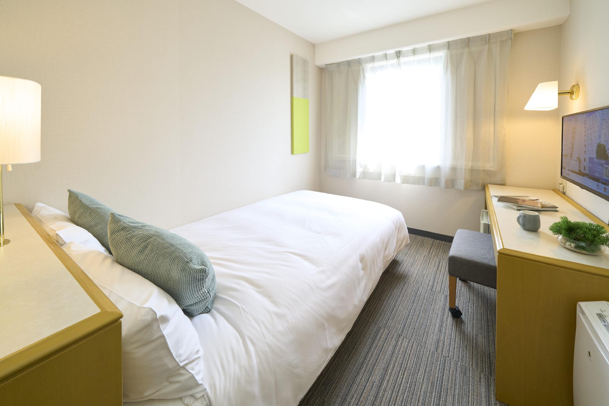 Room, Single, Semi Double Bed, Smoking