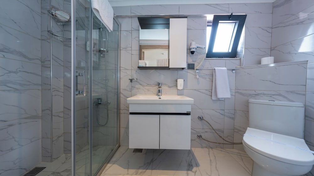 Skykhan Otel 36/38