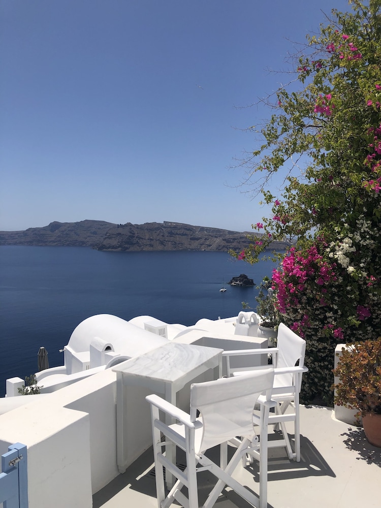 Oia Memories Suites 14/16