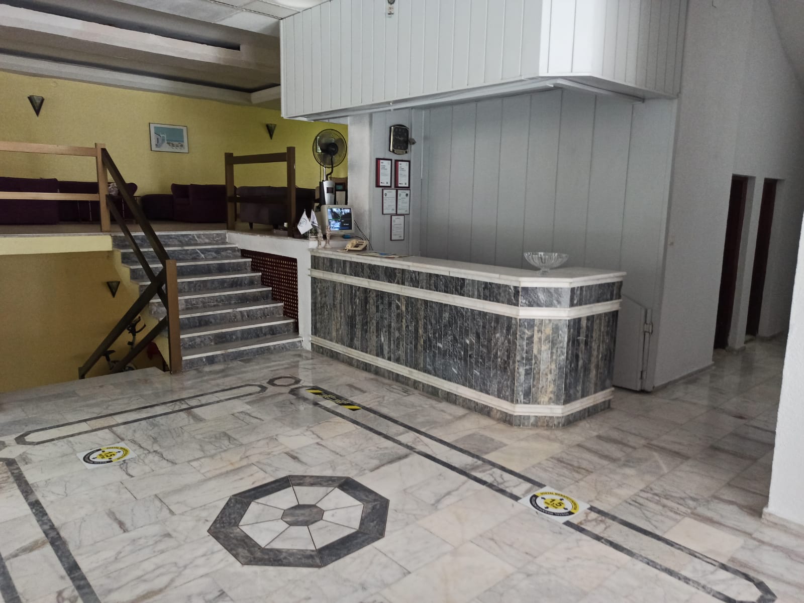 Dias Hotel 8/27