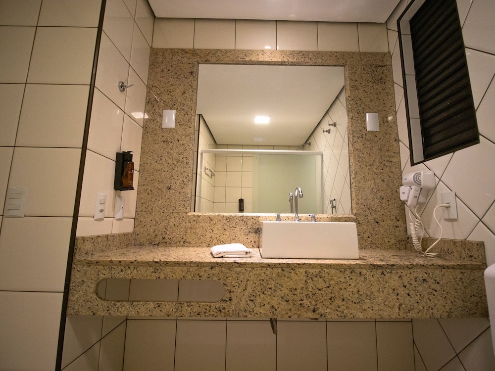 Hotel Continental Inn 49/50