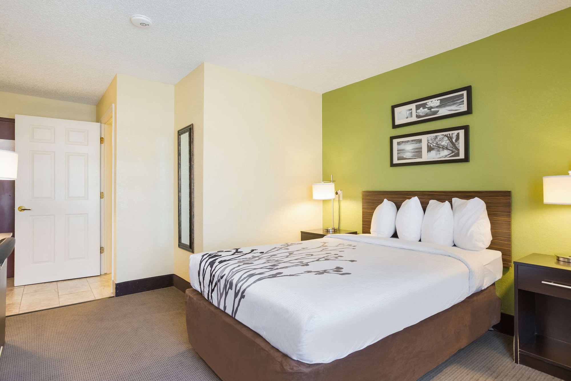 ROOM, DOUBLE BED, ACCESSIBLE