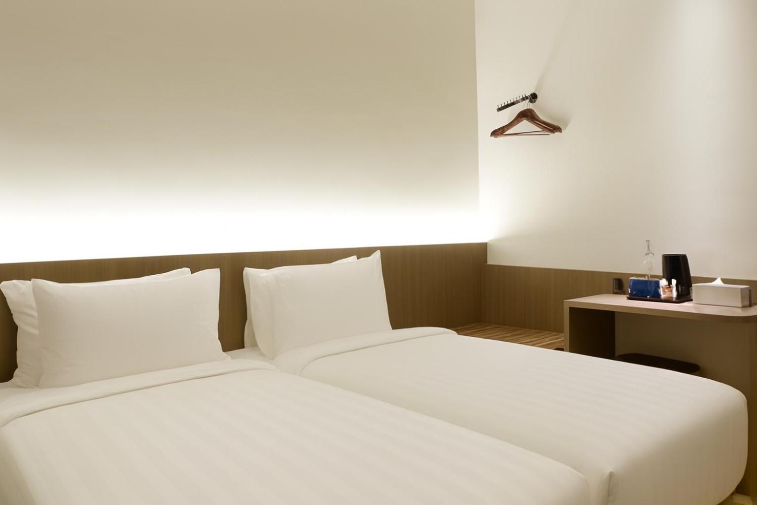 Deluxe, Twin Beds
