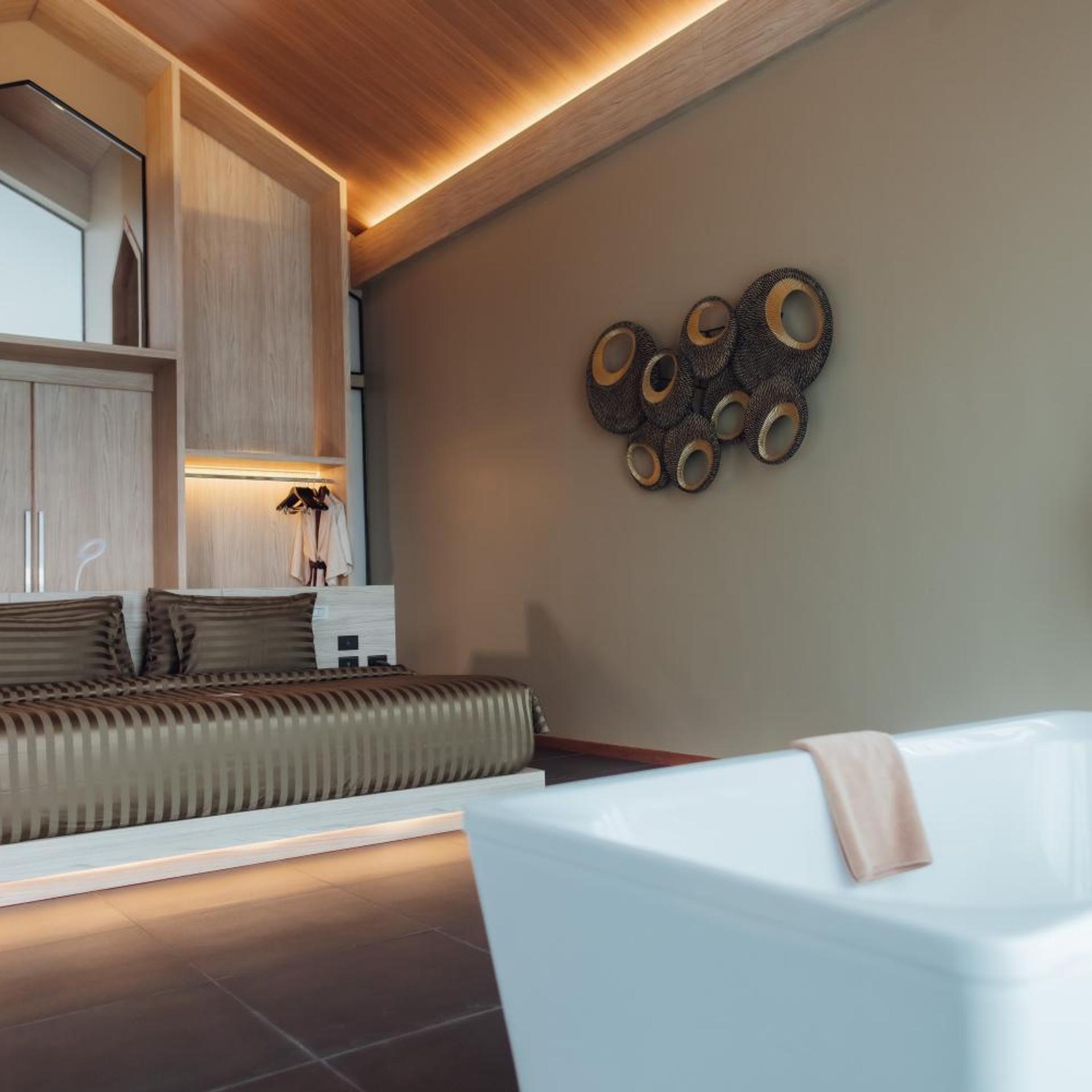 2 Bedrooms, Pool, Villa, Sea View
