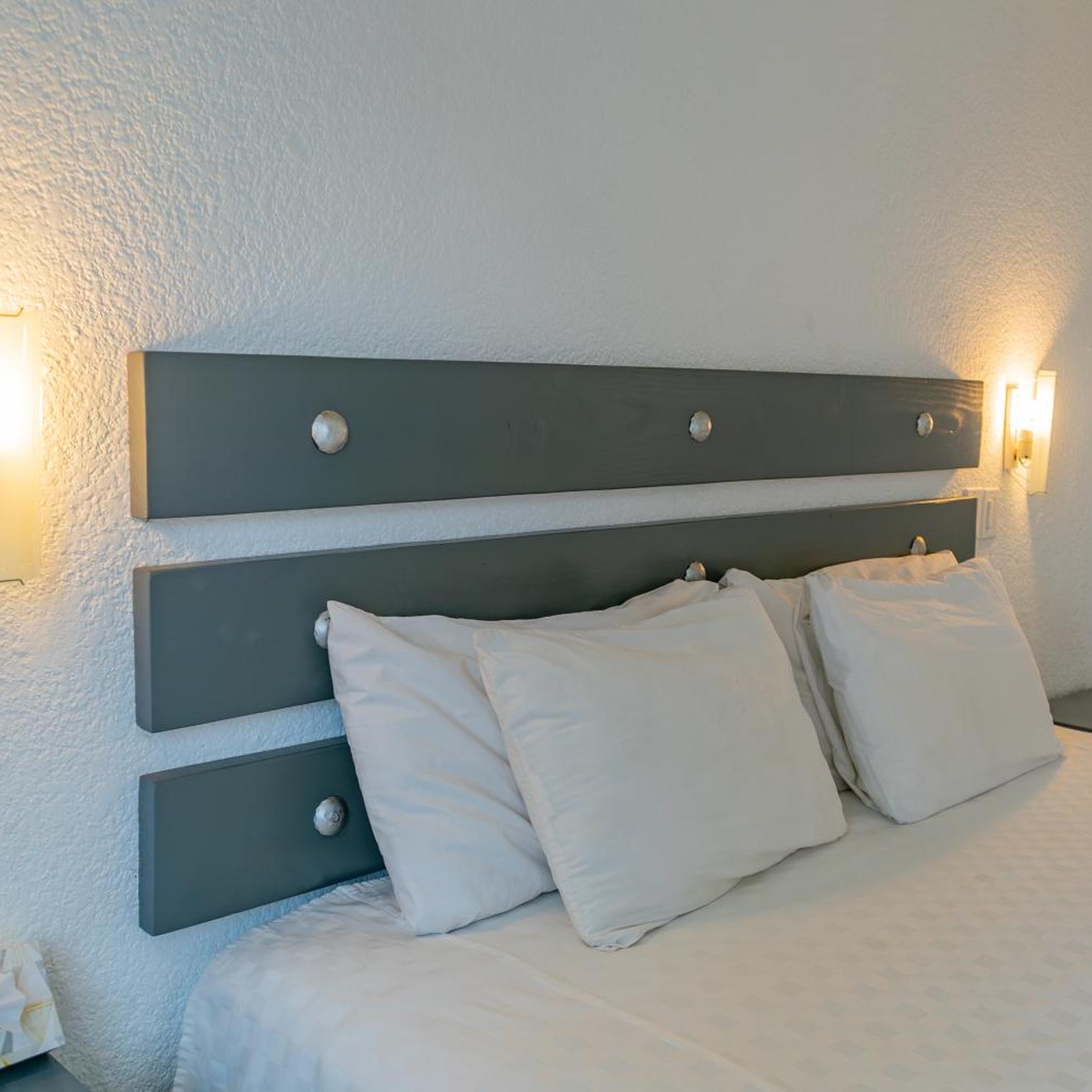 La Concha Beach Hotel & Club 24/50