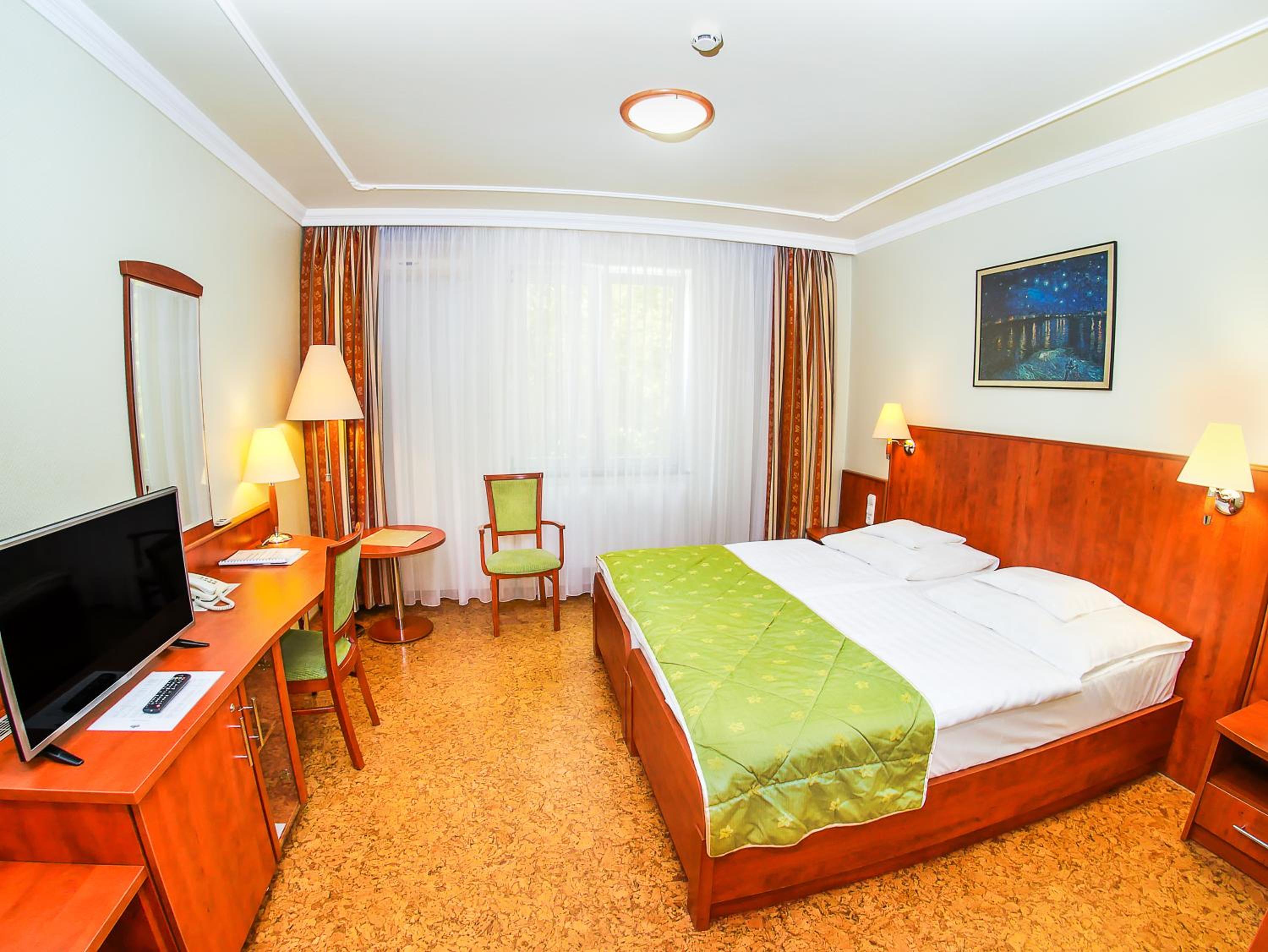 Room, Double or Twin Bed, No Balcony, New Building