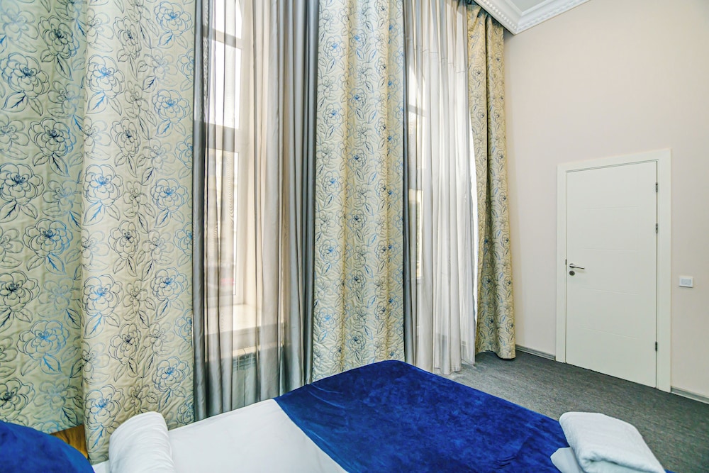Bristol Hotel Baku 18/51