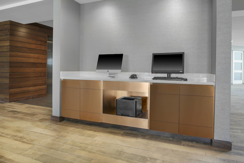 FAIRFIELD INN & SUITES BOULDER BROOMFIELD/INTERLOCKEN 10/59
