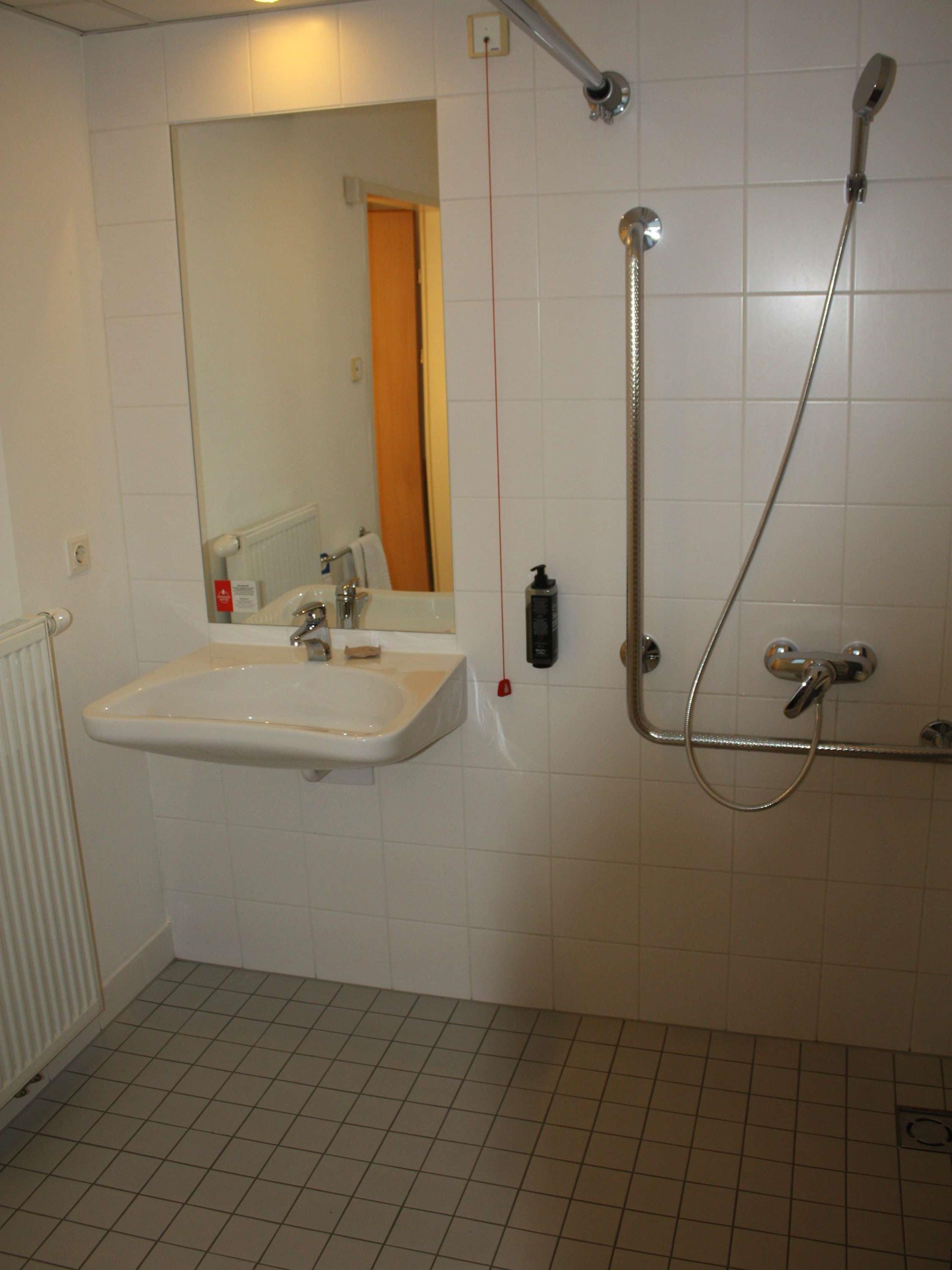STANDARD, DOUBLE BED, ACCESSIBLE
