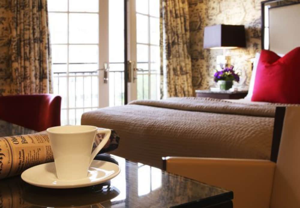 Normandy Hotel 41/69