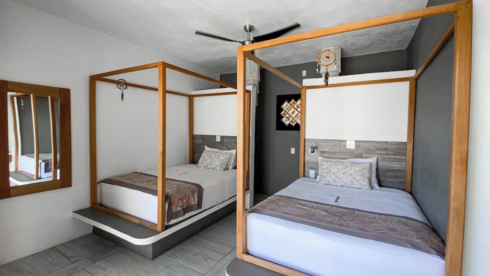 SUITE, GARDEN VIEW