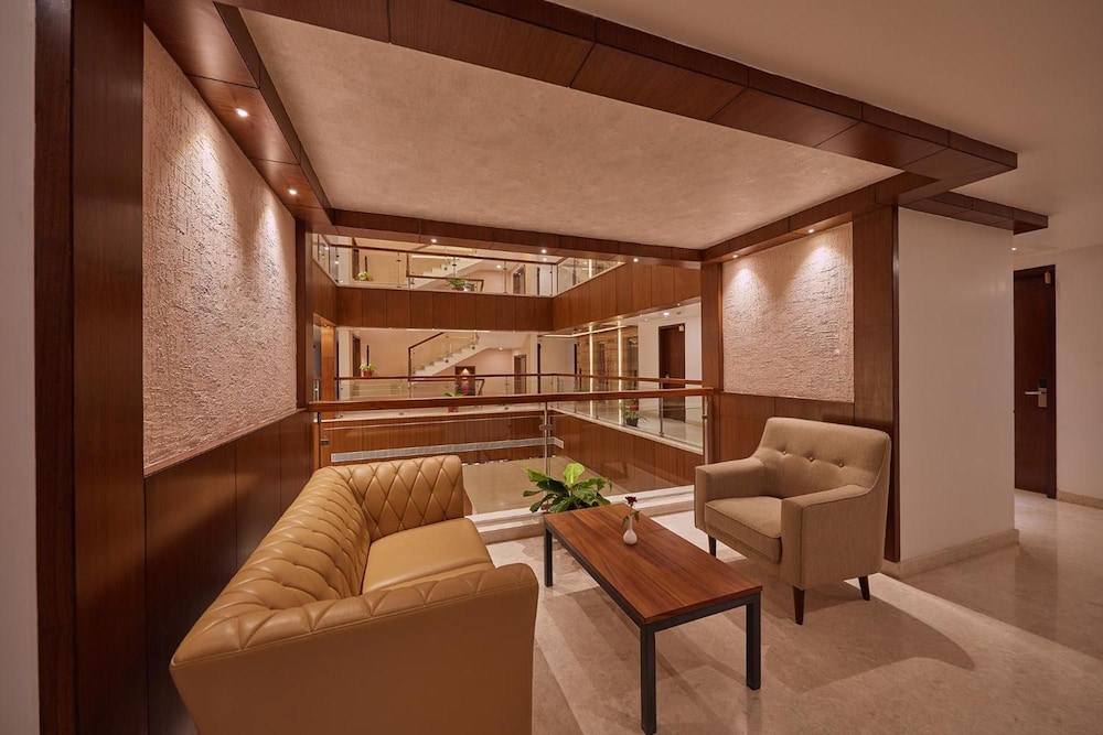Shivas Galaxy Hotel 32/41