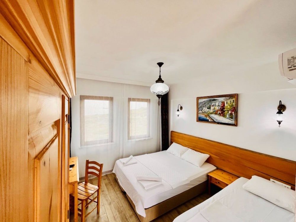 Sukha Inn Otel & Beach 17/50