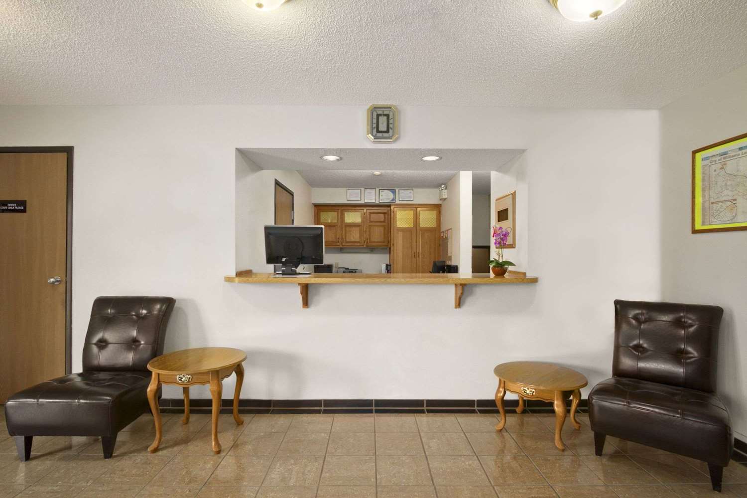 Super 8 By Wyndham Williams Lake Bc 2/4