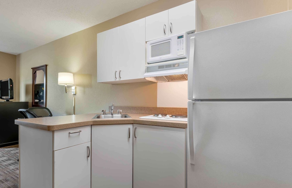 Extended Stay America Bloomington - Normal 47/48