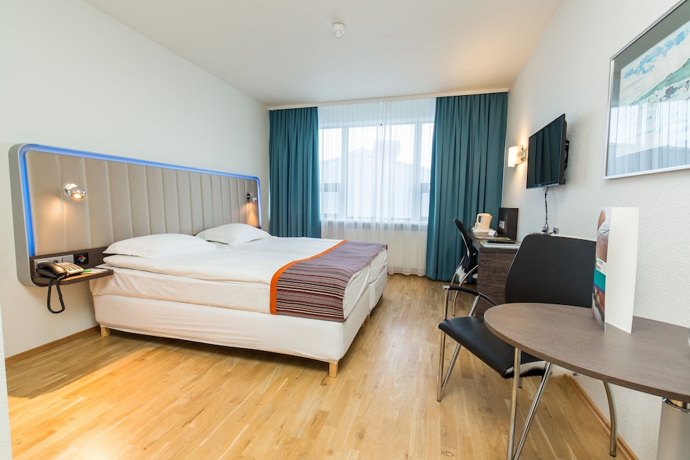 Park Inn By Radisson Reykjavik Keflavik Airport 10/50