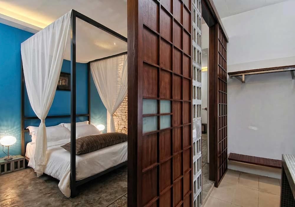 Courtyard At Heeren Boutique Hotel 12/52