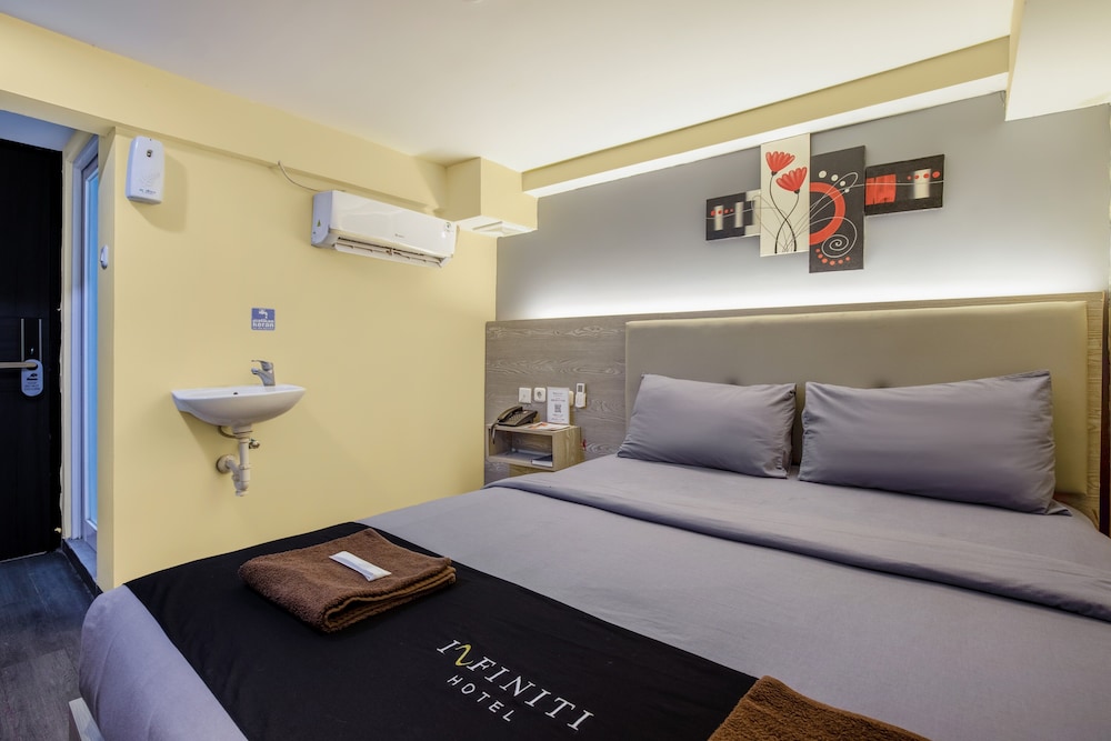 Infiniti Hotel 15/25