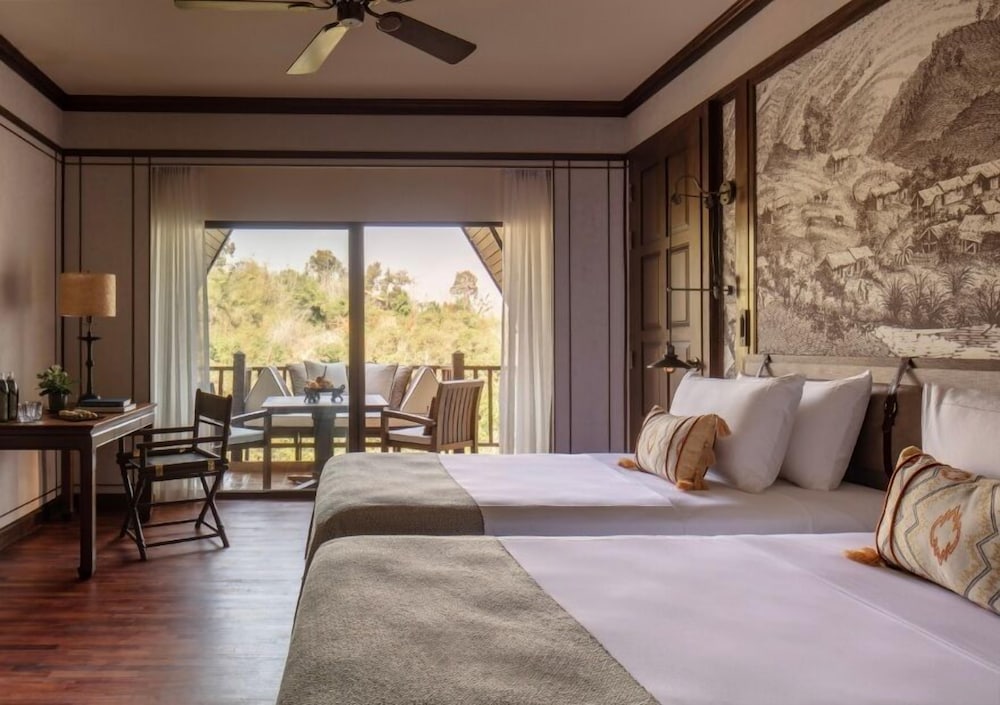 Anantara Golden Triangle Elephant Camp Resort 24/82