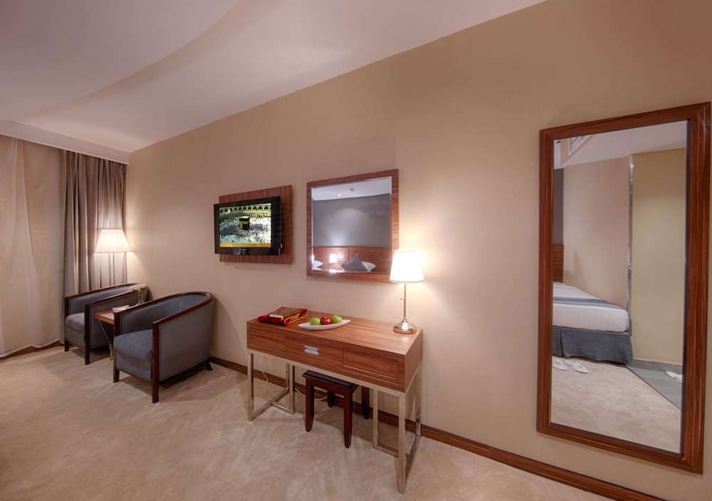 الصفوه رويال أوركيد(Al Safwah Royale Orchid Hotel) 32/40