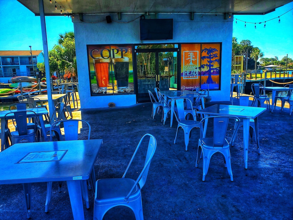 The Port Hotel and Marina 35/55