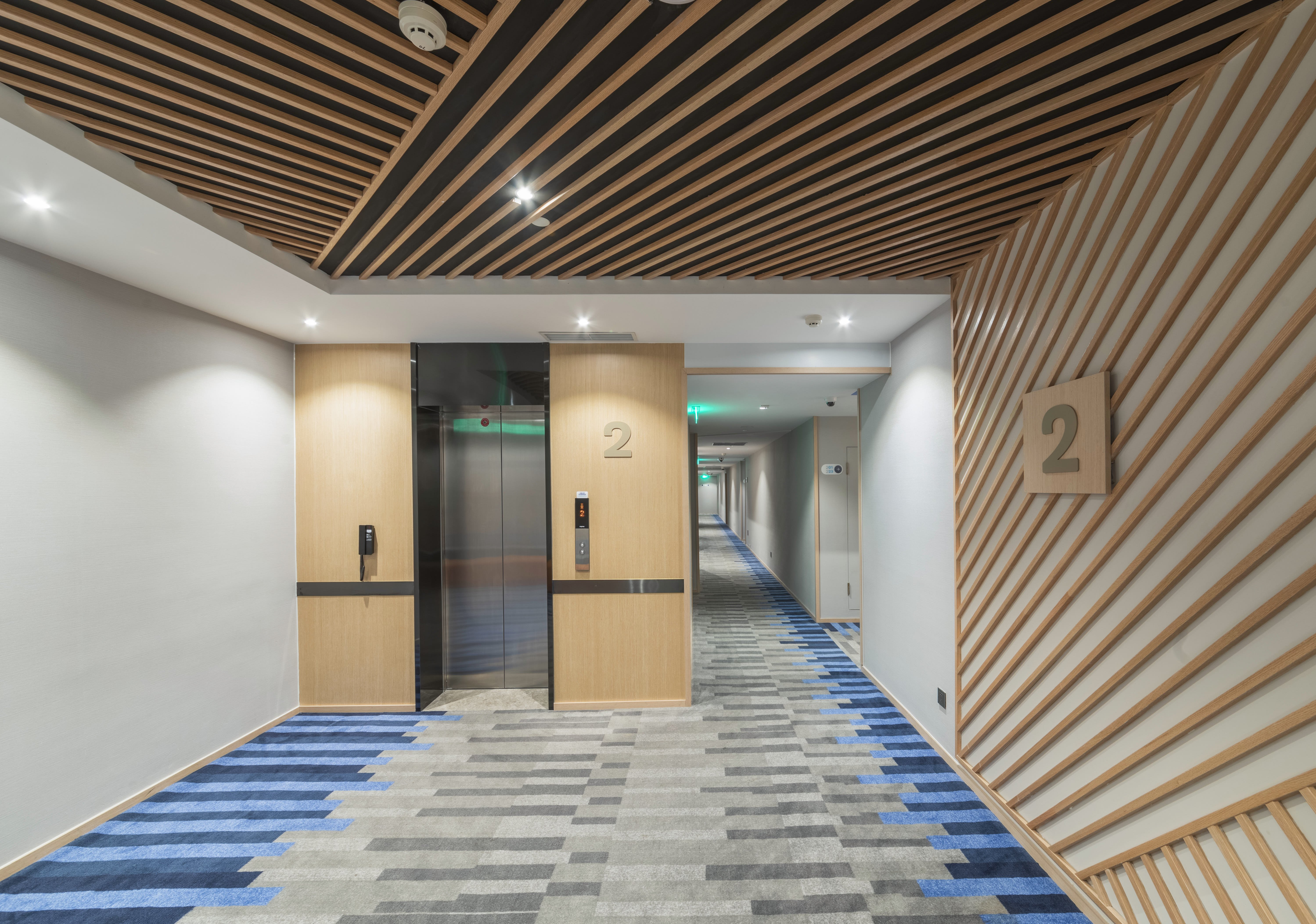 Holiday Inn Express Shanghai Gubei 19/37