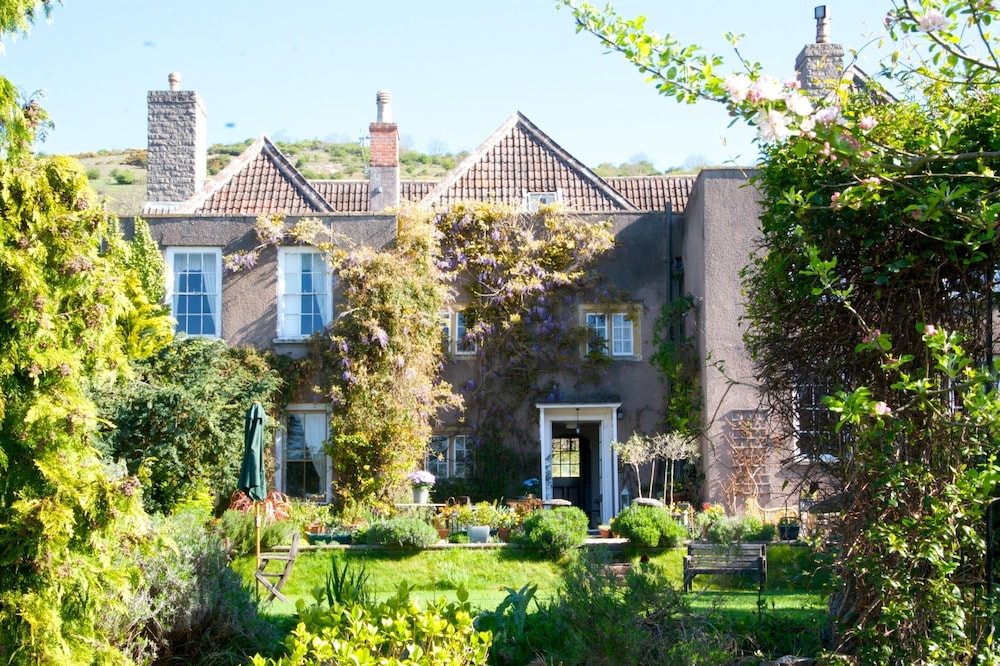 Compton House - Guest House 22/25