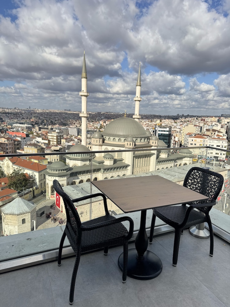 Cvk Taksim Hotel 73/76