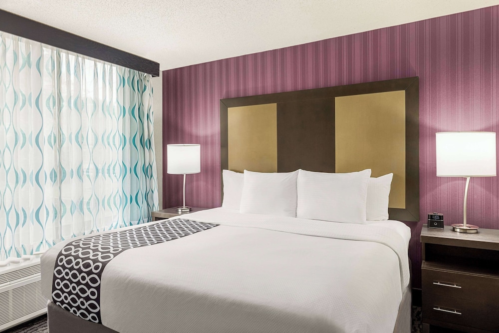 جناح استوديو بسرير كينج، La Quinta Inn & Suites by Wyndham Newark - Elkton 3/4