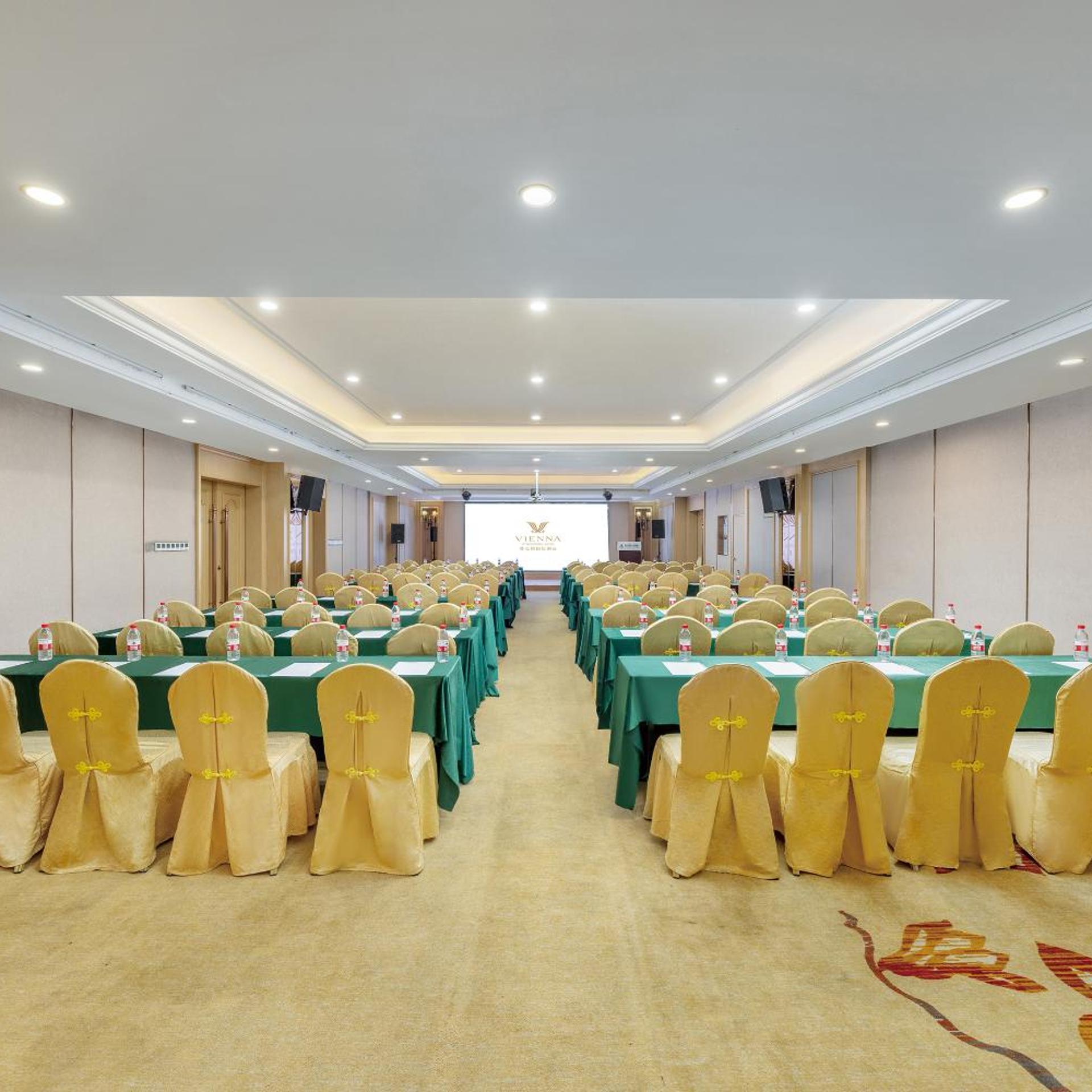 Vienna International Hotel (Xi'an Big Goose Pagoda) 41/51