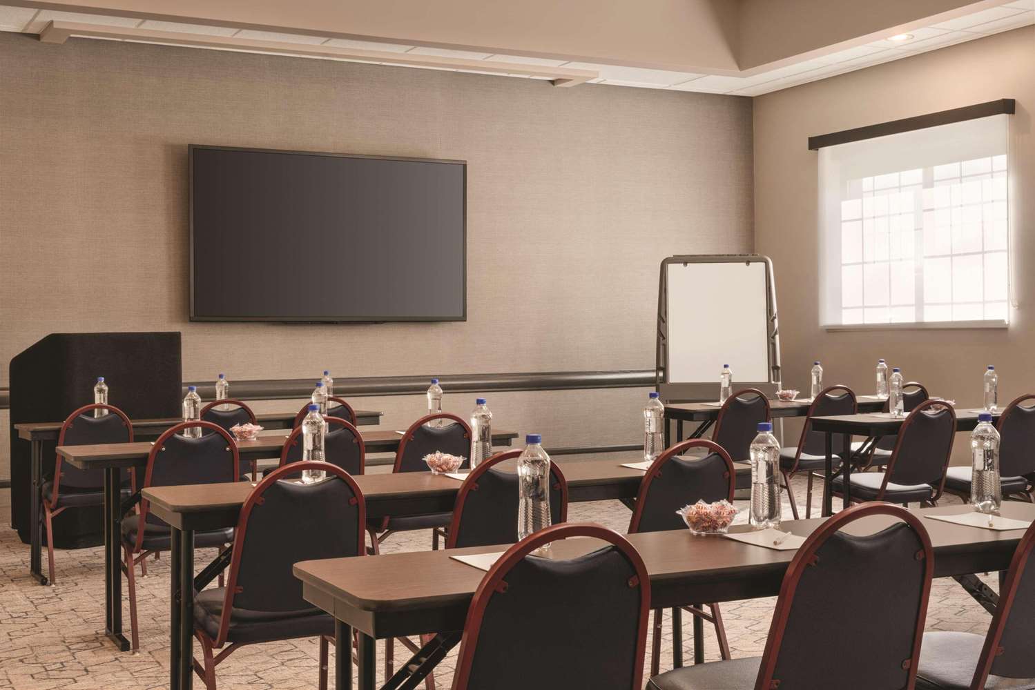 Country Inn & Suites By Radisson Grand Rapids East Mi 35/46