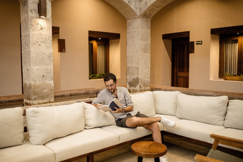 Hotel Mision Marielena Cuatro Cienegas 35/55