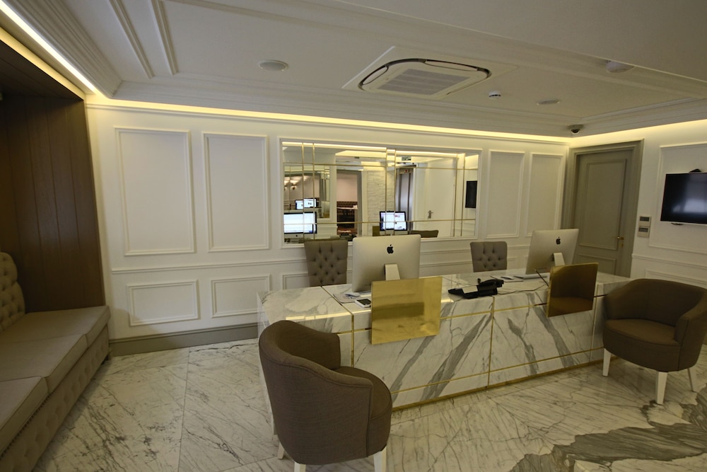 Mina Hotel 52/69
