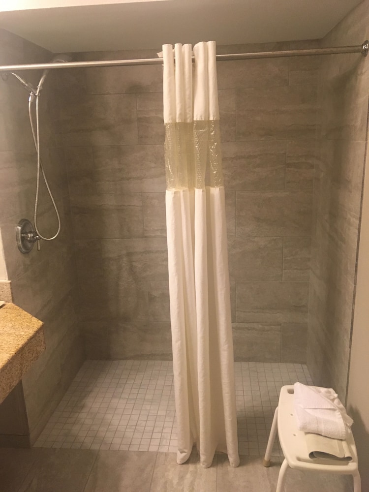 Spark by Hilton DFW North 18/60