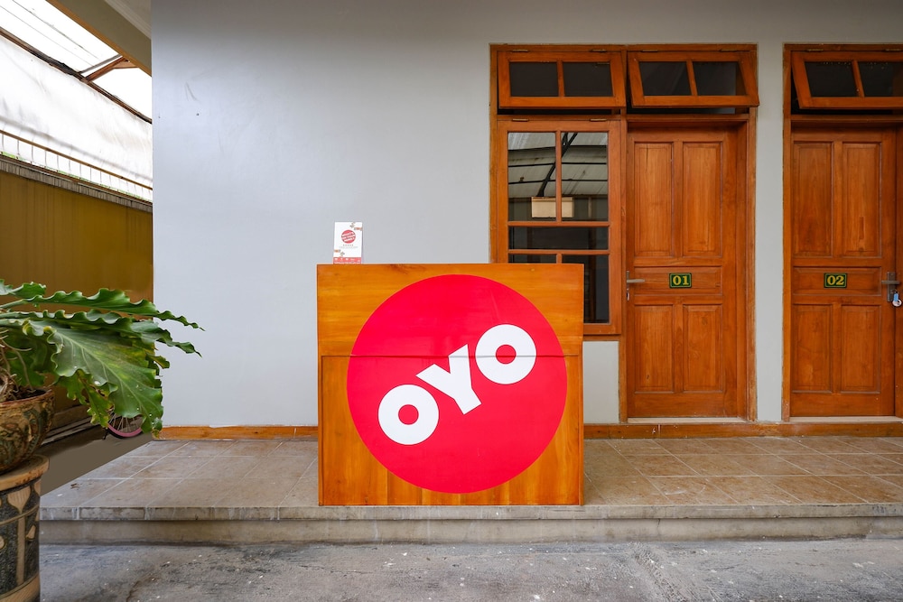 OYO 2737 D'Kost 8/37