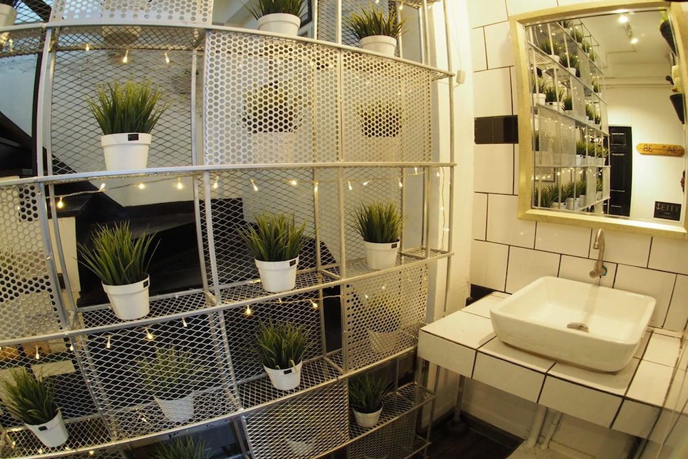 Jetty Huahin Hostel 8/77