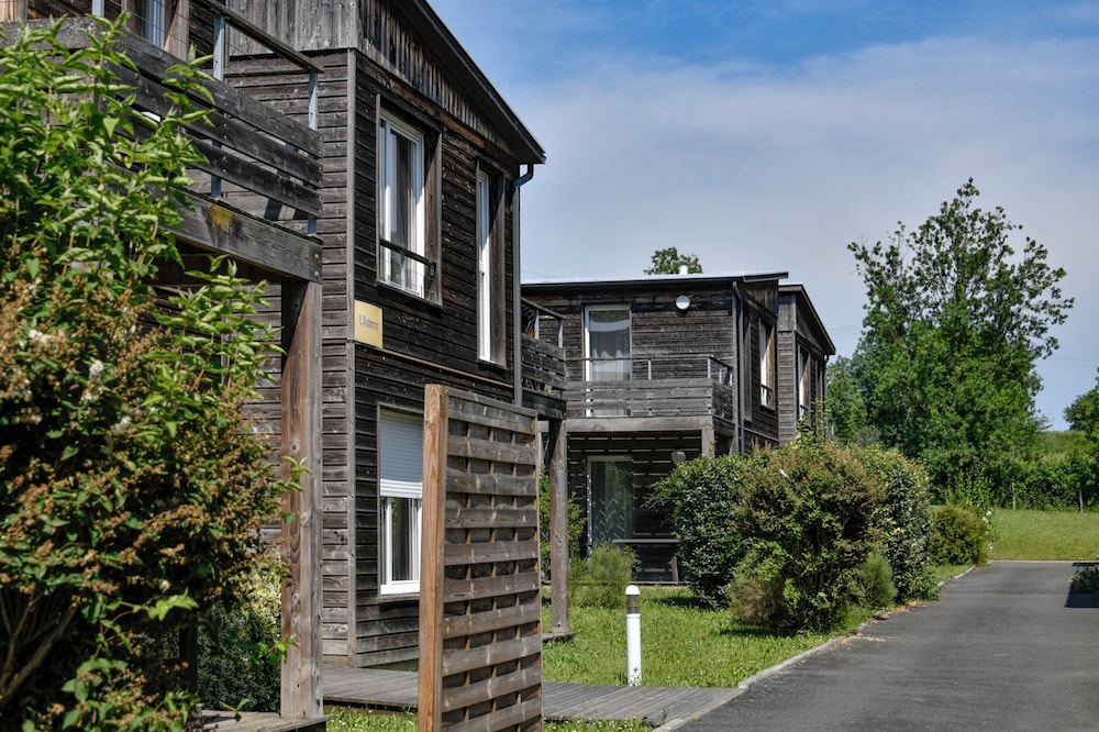 Residence Vacanceole Le Domaine de Saint Orens in MONTREAL DU GERS