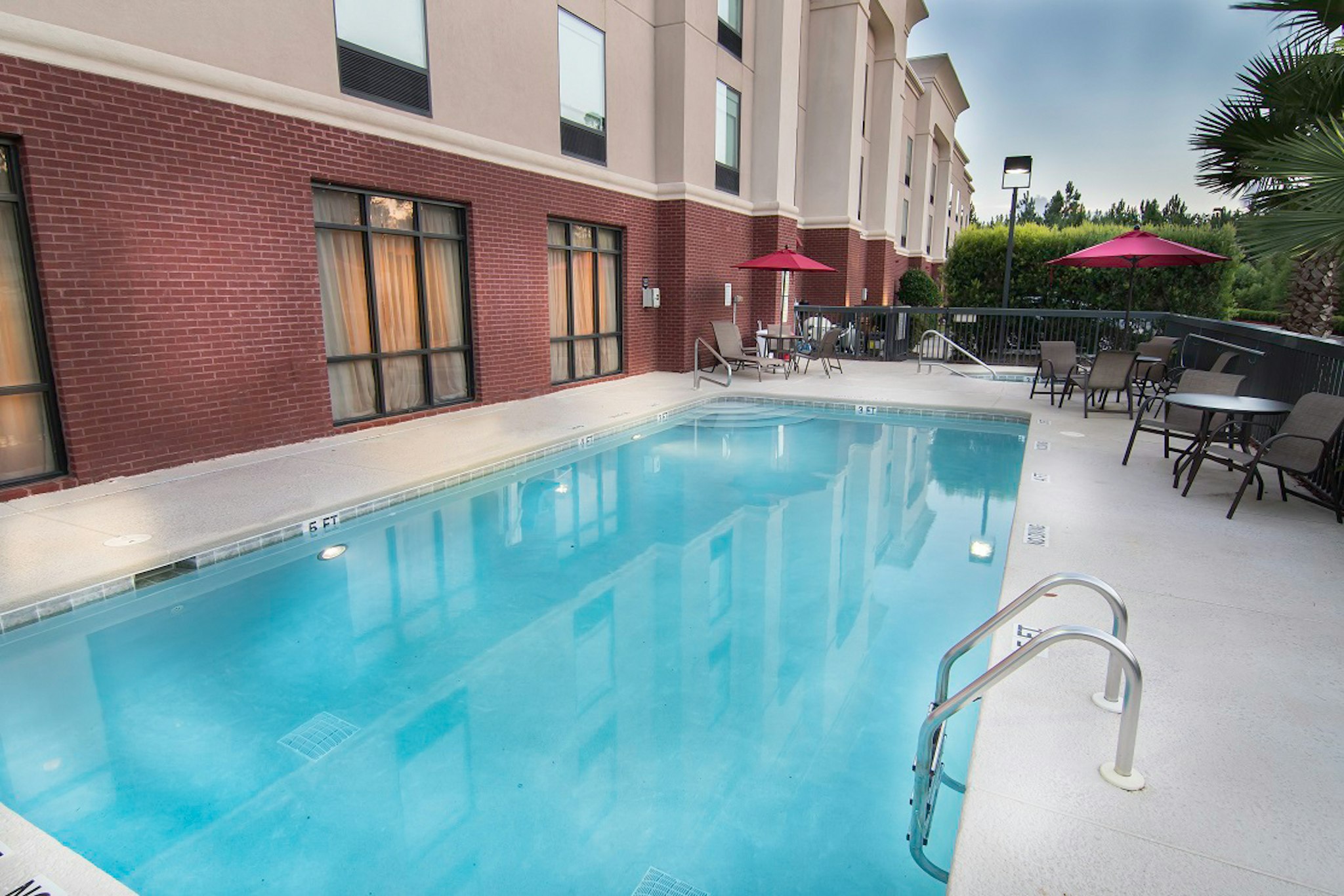 Hampton Inn Kingsland 4/67