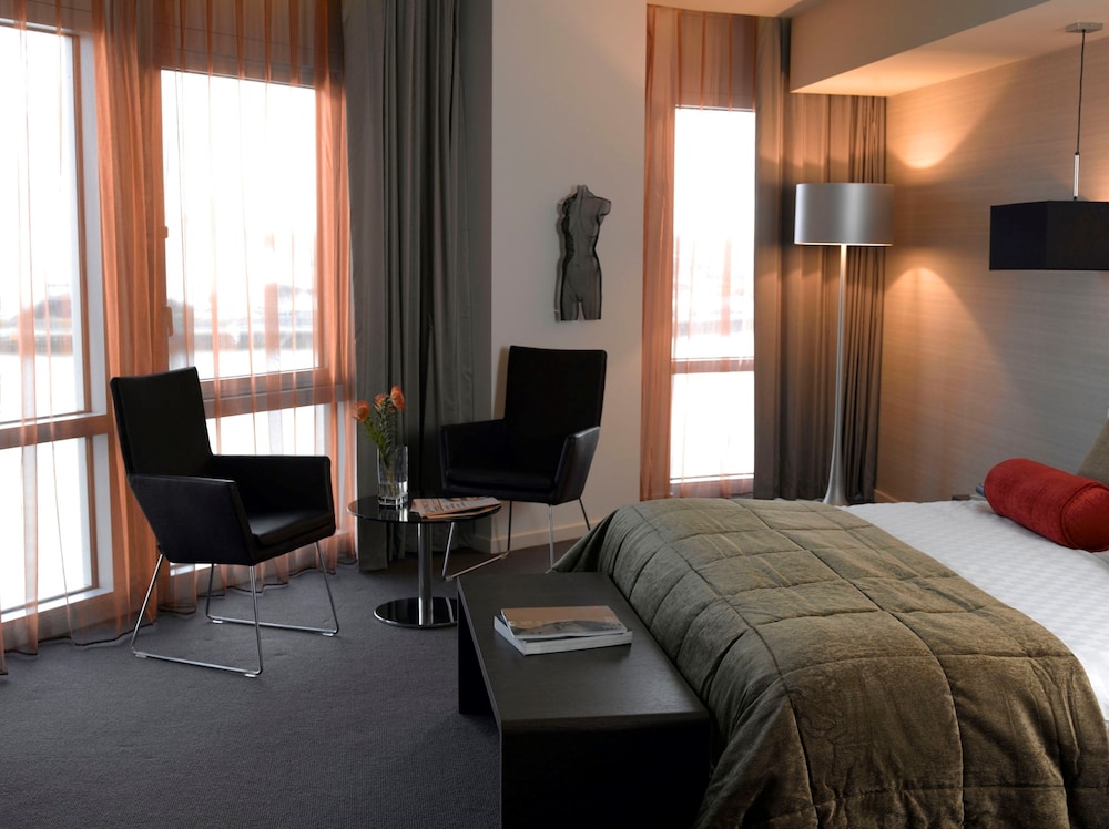 Radisson Blu Hotel, London Canary Wharf East 13/74